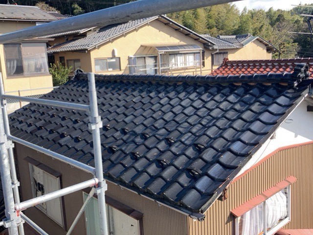 施工前の瓦屋根全景