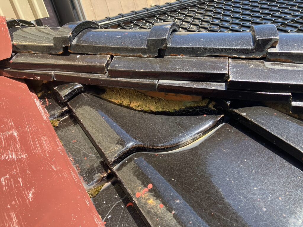 隅棟のずれを確認